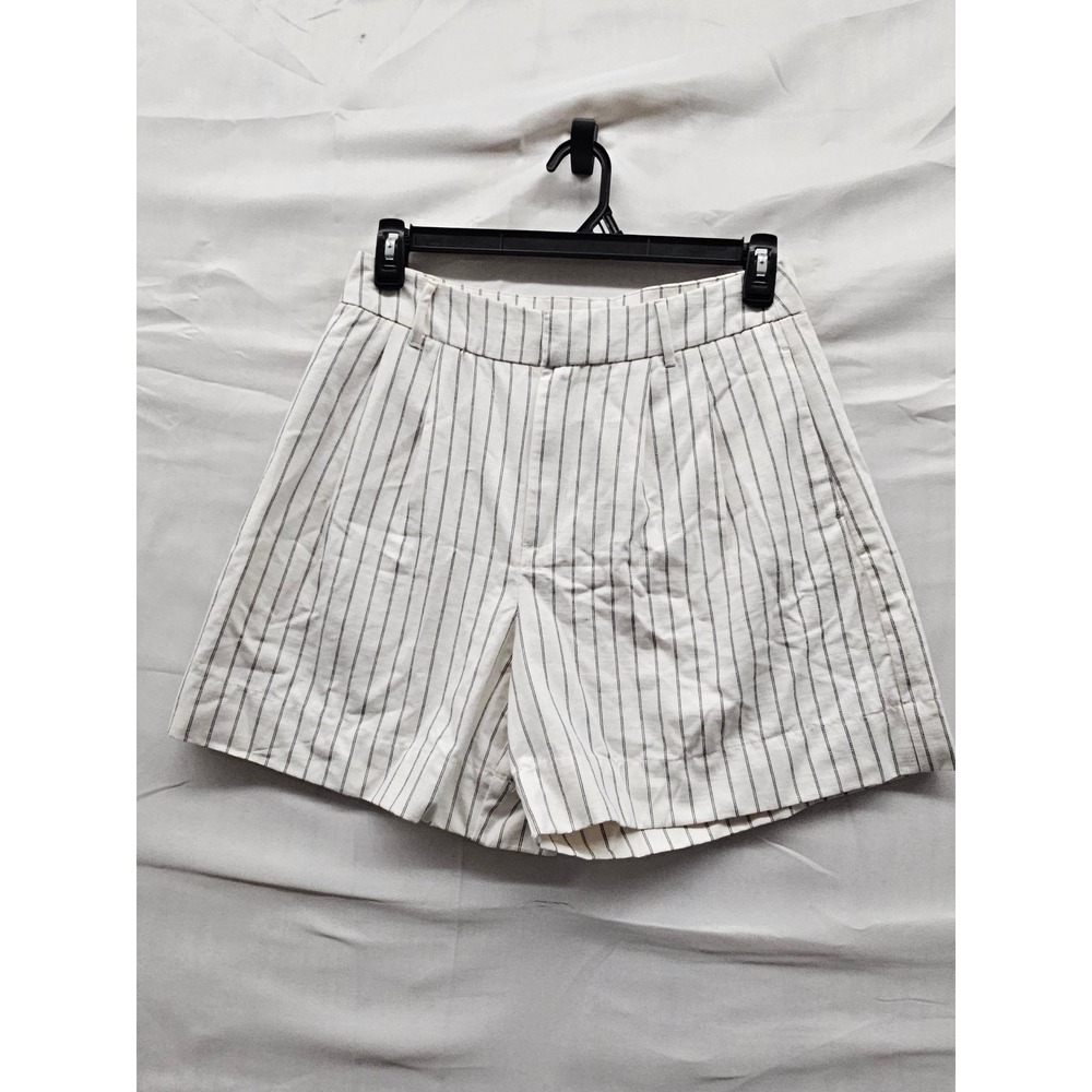 A New Day Womens Pinstripe Shorts Cream Cotton Blend Casual Size 10